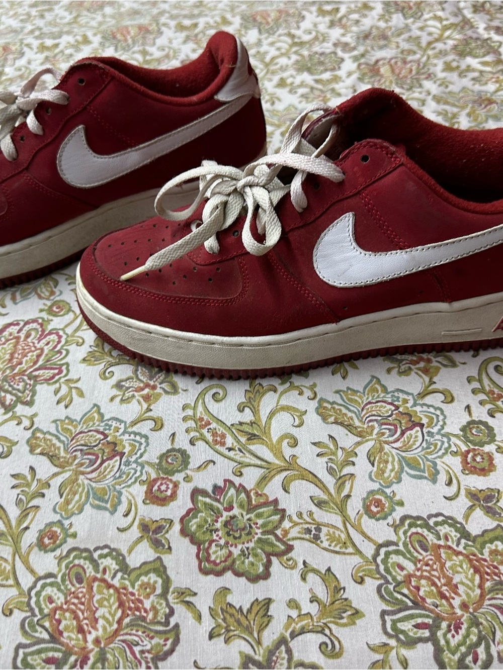 Nike Kids Red Low-Top Sneakers with White Swoosh Accent